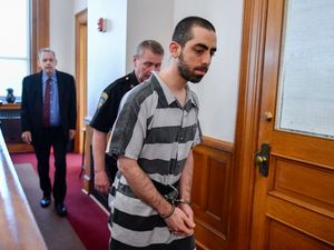 Supporting image for story: Salman Rushdie attacker jailed for 25 years for attempted murder