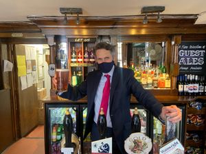 Supporting image for story: Gavin Williamson toasts return of indoor hospitality industry by visiting South Staffordshire pub