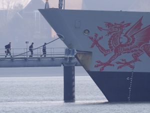 Supporting image for story: HMS Dragon may not sail to protect Cyprus until next week – report