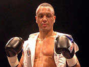 Supporting image for story: Mutley fires back at British champion