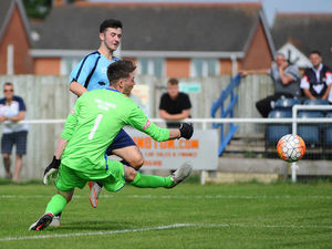 Supporting image for story: Drayton 0 AFC Telford 4 - Report and pictures
