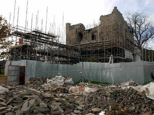 Supporting image for story: Duke flying in for unveiling of Hopton Castle