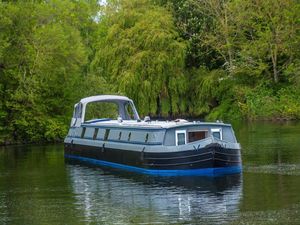 Supporting image for story: Boat fans can sail down to four-day show in Birmingham