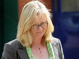 Supporting image for story: Woman 'lured porn victims'