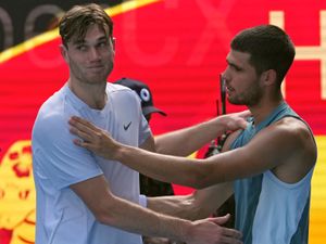 Supporting image for story: Jack Draper forced to withdraw during Carlos Alcaraz clash