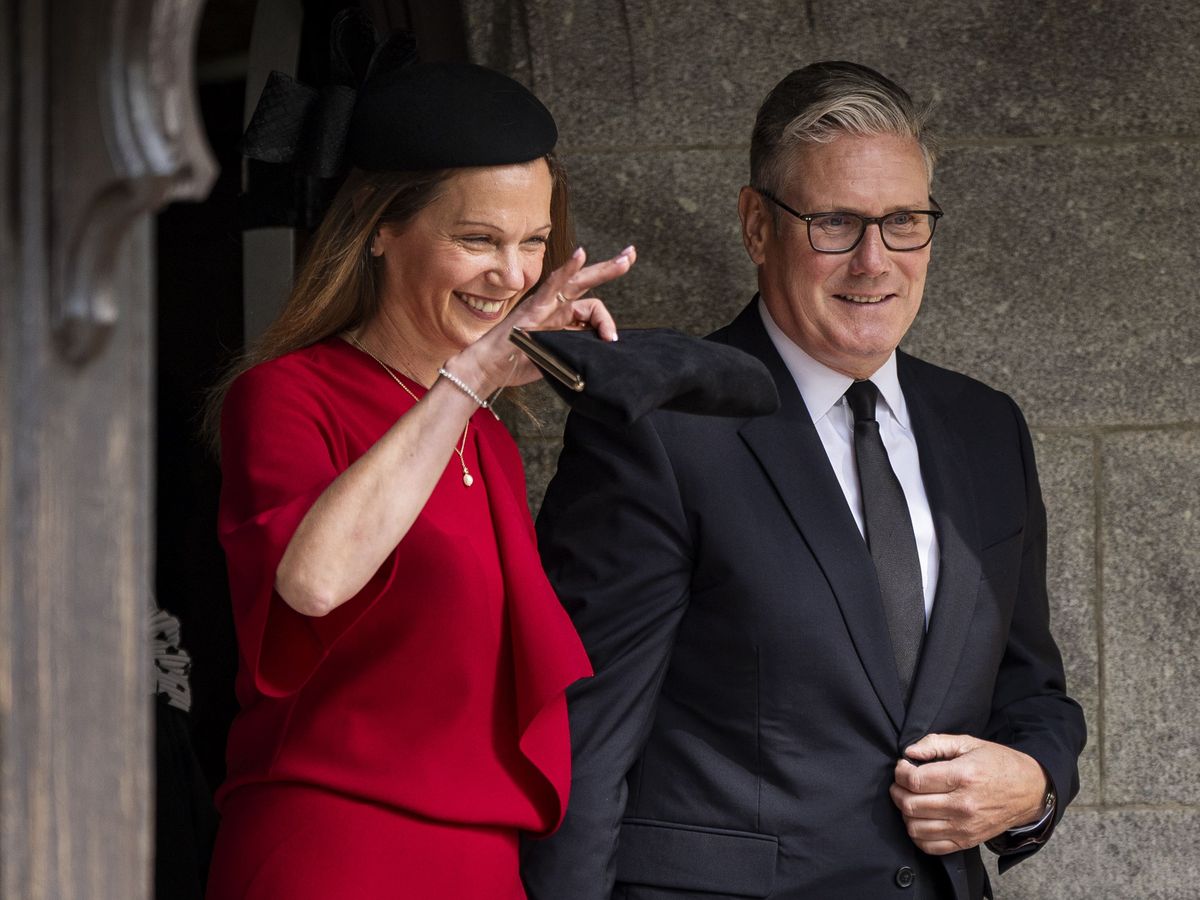 Starmer joins King at Scottish church after bruising week in politics