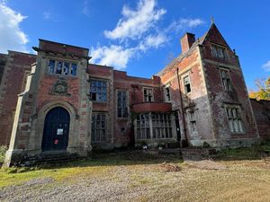 Supporting image for story: Grade II-listed mansion with 25 bedrooms – yours for £220,000