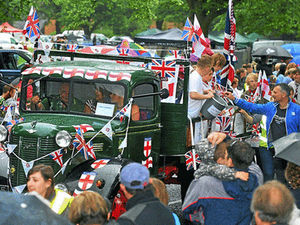 Supporting image for story: Thousands shrug off the rain for Pelsall Carnival fun