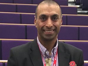 Supporting image for story: Wolverhampton prisoner worker who shed six stone visits Darlaston school to pass on his inspirational tips