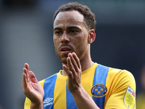 Supporting image for story: Shrewsbury's Elliott Bennett after re-signing: I'll play until I'm told I can't go on