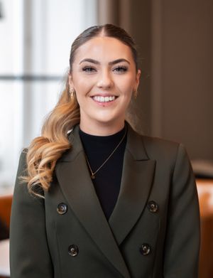 Charlotte works at  The Grill by Tom Booton at the Dorchester in London