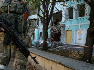 Supporting image for story: Russians control 80% of contested city in eastern Ukraine
