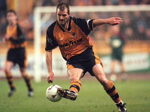 Supporting image for story: Steve Bull: Wolves strikers are feeding on scraps