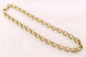 A gold chain was also put up for auction