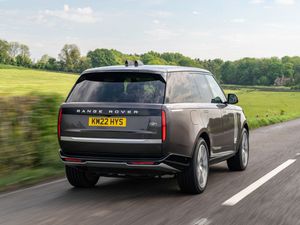 Supporting image for story: UK Drive: The new Range Rover is a luxury SUV redefined