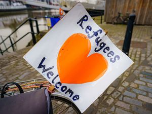 Supporting image for story: ‘Unacceptable that Ukrainians cannot switch between visa schemes after arrival’