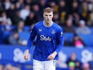 Supporting image for story: Late Jake O’Brien header earns Everton a draw at home to West Ham