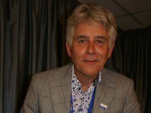 Supporting image for story: Shrewsbury Severn Rotary Club President reveals his new science – hydrogen production