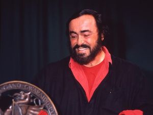 Supporting image for story: Pavarotti and the Eisteddfod