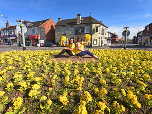 Supporting image for story: Burntwood turns yellow in tribute to inspirational Stephen Sutton