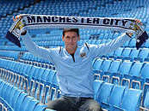 Supporting image for story: Barry may have stayed with Villa