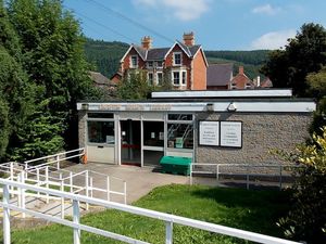 Supporting image for story: Structural report is ordered as council looks to buy ex-library