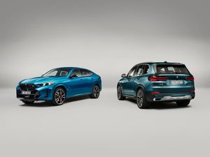 Supporting image for story: BMW’s X5 and X6 SUVs updated for 2023