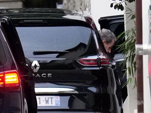 Supporting image for story: Ex-French president Sarkozy leaves jail pending appeal in conspiracy case