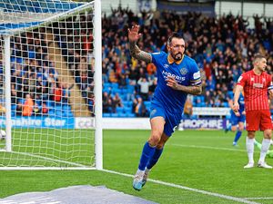 Supporting image for story: Shrewsbury boss Matt Taylor: Extra stoppage time will frustrate managers 