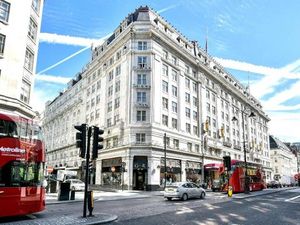 Supporting image for story: Travel review: A hotel with everything in heart of London