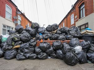Supporting image for story: Keir Starmer urged to intervene in Birmingham bin strike