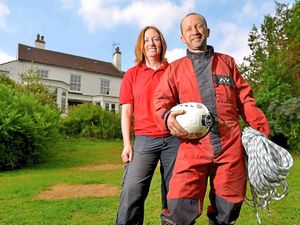 Supporting image for story: Shropshire man speaks of his role in Thai cave rescue - with video