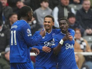 Supporting image for story: Thierno Barry boosts Everton to win from bench as Newcastle home woes continue