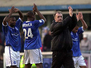 Supporting image for story: Trevor Francis hails manager's deal