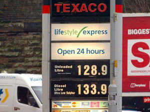 Supporting image for story: Diesel prices go past £6 a gallon
