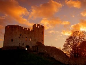 Supporting image for story: Dudley Castle to transform into open-air cinema this summer