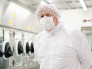 Supporting image for story: Johnson faces battle with Tory rebels and Labour over ‘vaccine passports’