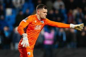 Supporting image for story: The New Saints keeper earns high praise for another heroic European display