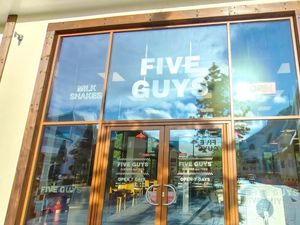Supporting image for story: Five Guys set to open new burger restaurant in Telford