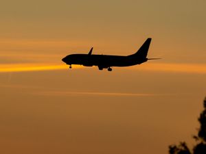 Supporting image for story: Holidaymakers urged to consider accounts and cards that could help avoid fees