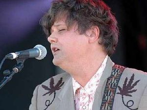 Supporting image for story: Concert review - Ron Sexsmith, Robin 2, Bilston