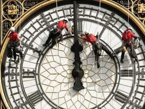 Supporting image for story: These are the benefits of having an extra hour in bed as the clocks go back