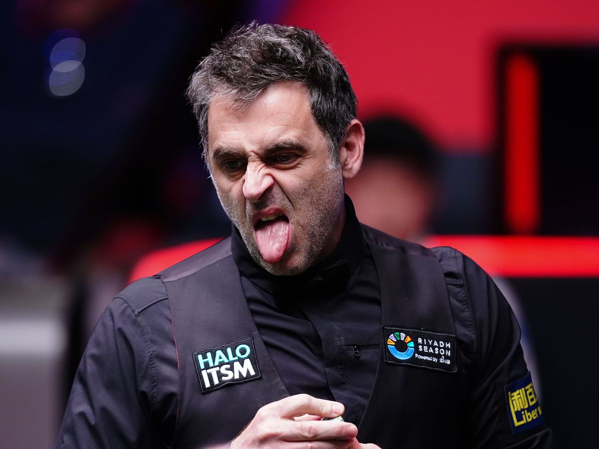 Ronnie O’Sullivan suffers session whitewash as Zhao Xintong lights up Crucible