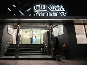 Supporting image for story: Police in Buenos Aires raid clinic to seize Maradona’s medical records