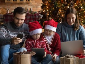 Supporting image for story: Children’s tsar urges parents to ditch their phones during festive family time
