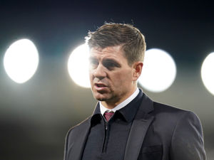 Supporting image for story: Steven Gerrard urges Aston Villa to 're-discover their grit' ahead of Manchester United double header