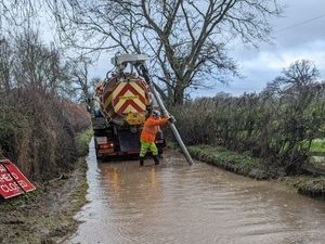 Supporting image for story: Watch: Roads reopening as river levels begin to drop and flood warnings removed
