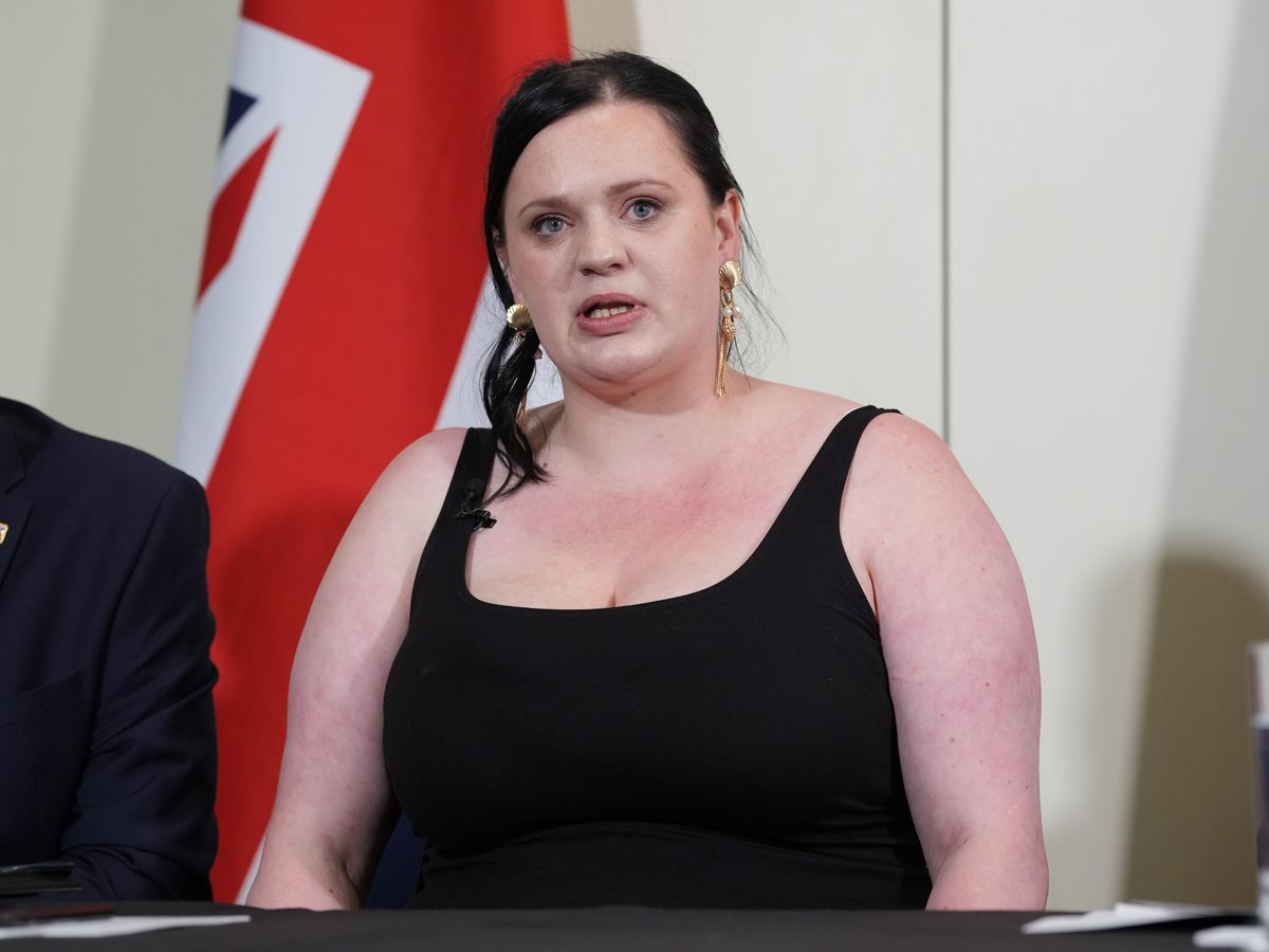 Minister apologises to victims over handling of grooming gangs inquiry Minister apologises to victims over handling of grooming gangs inquiry