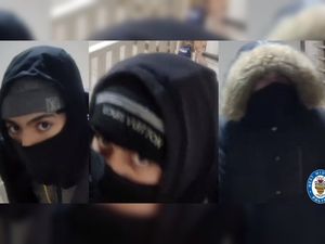 Supporting image for story: Police appeal to find men after gunpoint robbery