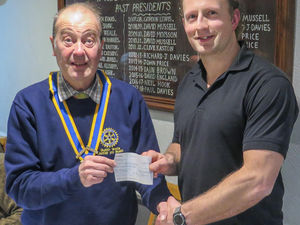 Supporting image for story: Builth Wells Rotary Club hosted their monthly quiz at a packed Greyhound Hotel recently